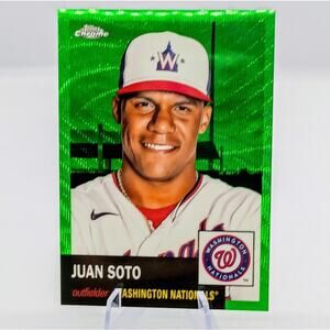Topps Chrome Green Refractor #300 Juan Soto 2022 SP 37/99